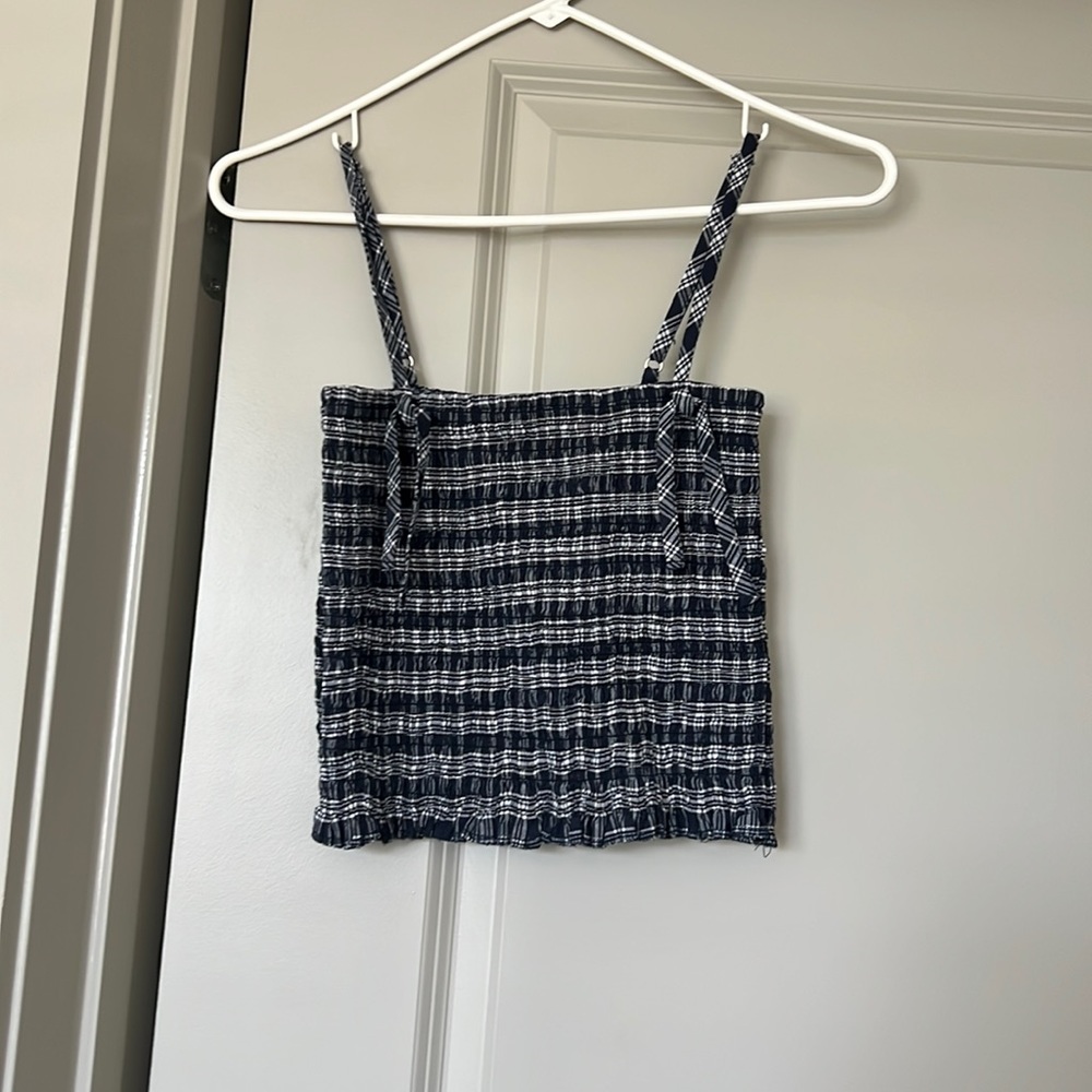 F21 tank / crop